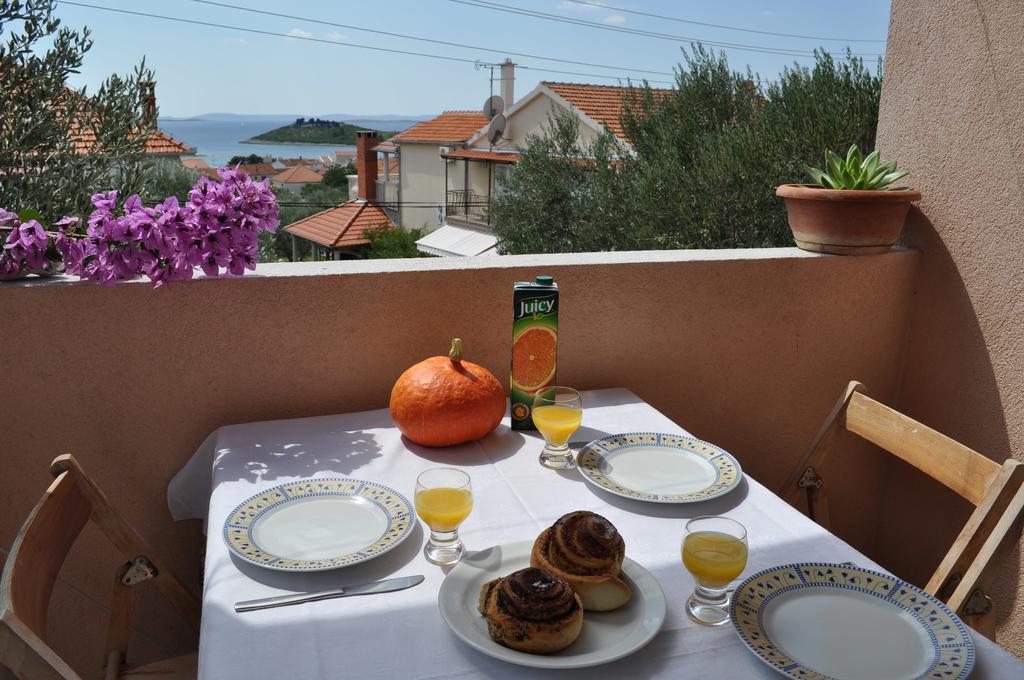 Apartments Petar Maksan Pakostane Room photo